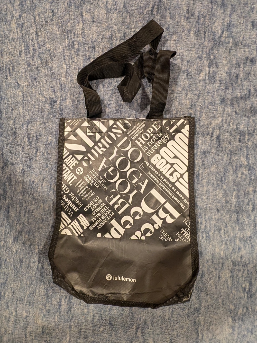 lululemon athletica 3 Reusable Tote Bags - Picture 4 of 5